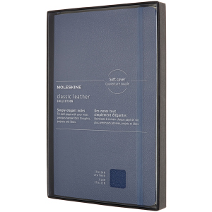 Нотатник Moleskine Leather 13 х 21 см 240 сторінок у лінійку Синя м'яка обкладинка + прозорий бокс (8053853606006) ТОП в Полтаві