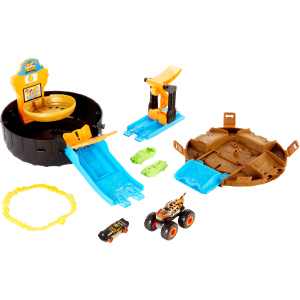 Игровой набор Hot Wheels Трюки в шине серии "Monster Trucks" (GVK48) лучшая модель в Полтаве