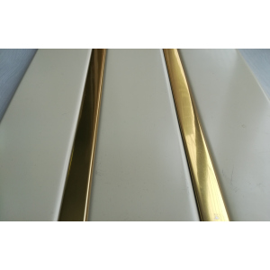 Реечный алюминиевый потолок Allux бежевый матовый - золото зеркальное комплект 180 см х 330 см рейтинг
